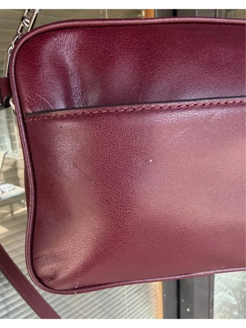 Michael kors medium chain swag camera crossbody in Merlot